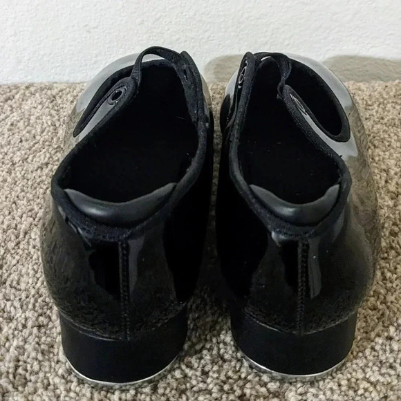 Capezio Black Patent Leather Tap Shoes Strap Closure Girls Dance Size 7 NEW - Picture 7 of 7